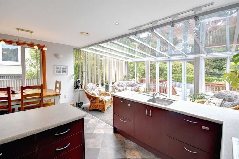 Photo of property in 18 Glenross Street, Glenross, Dunedin, 9011