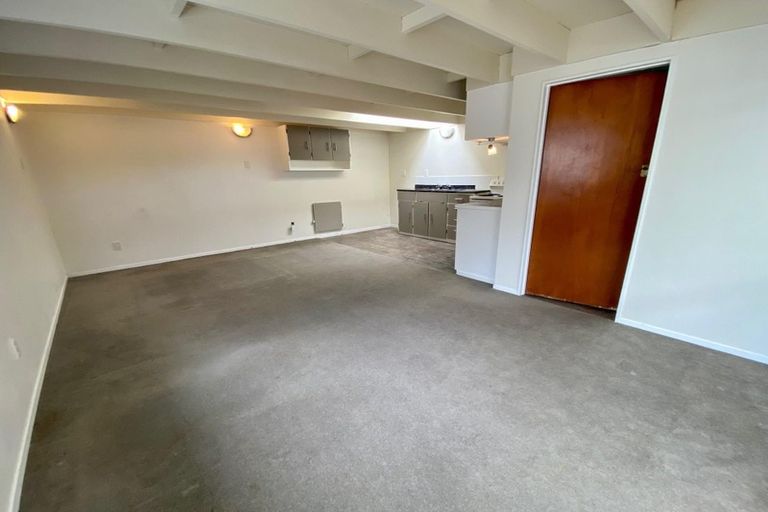 Photo of property in 2a Coniston Avenue, Te Atatu South, Auckland, 0610