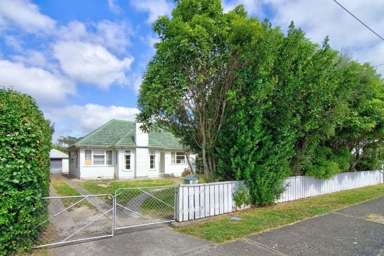 Photo of property in 21 Victoria Street, Carterton, 5713