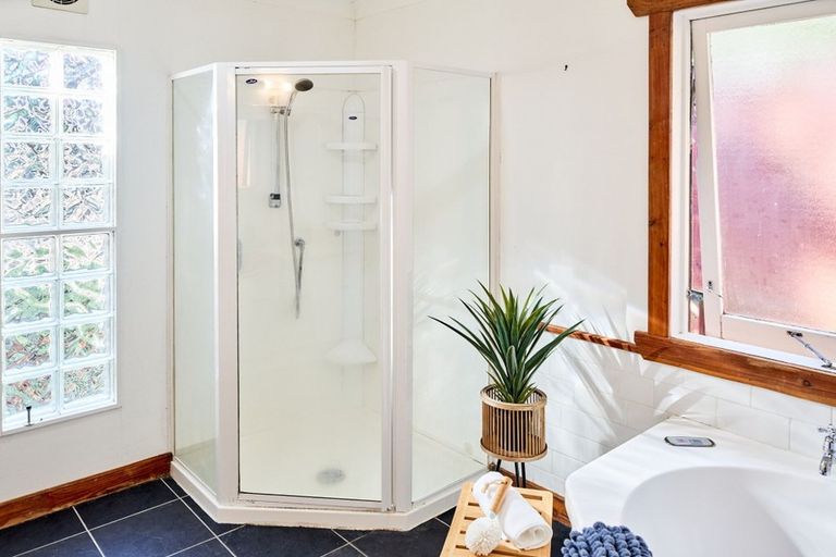 Photo of property in 25 Dell Road, Raumati South, Paraparaumu, 5032