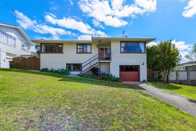 Photo of property in 84 Advene Road, Cockle Bay, Auckland, 2014