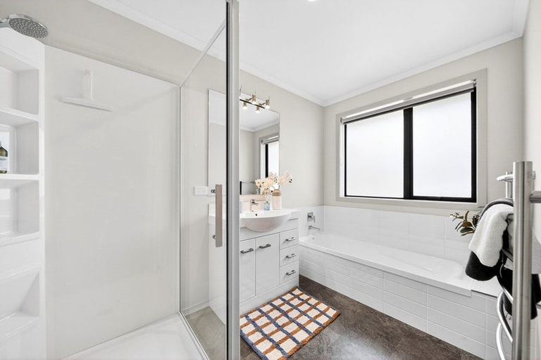 Photo of property in 3 Redwood Lane, Martinborough, 5711