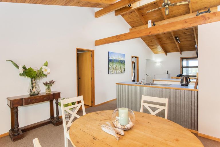 Photo of property in 57 Moana Road, Okitu, Gisborne, 4010