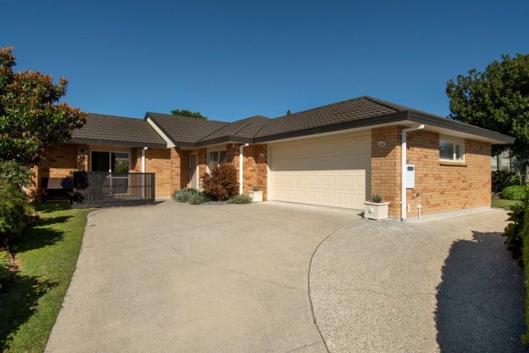 Photo of property in 1 Tautara Place, Ohauiti, Tauranga, 3112