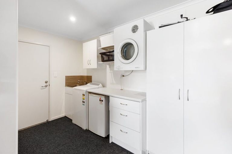 Photo of property in 27 Leet Crescent, Papamoa Beach, Papamoa, 3118