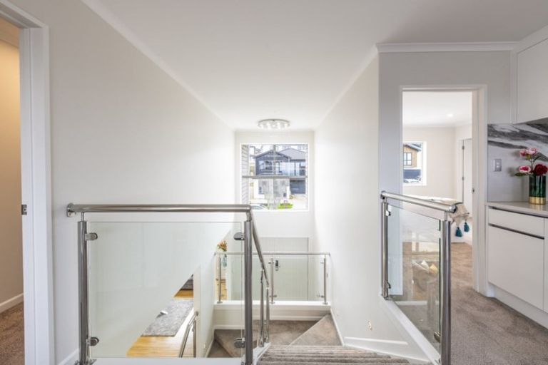 Photo of property in 11 Drover Close, Flat Bush, Auckland, 2019