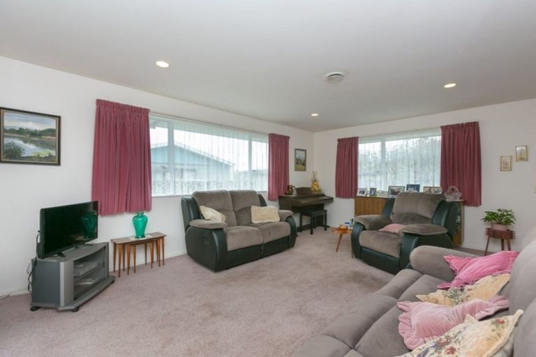 Photo of property in 2/46 Dorset Avenue, Westown, New Plymouth, 4310