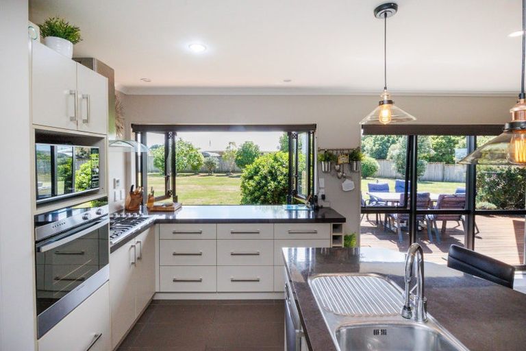 Photo of property in 92 Mount Taylor Drive, Feilding, 4775