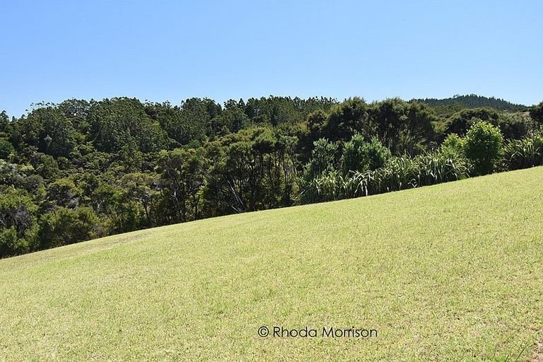 Photo of property in 23 Te Wairoa Lane, Tinopai, 0593