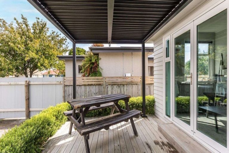 Photo of property in 2a Savage Crescent, Marewa, Napier, 4110