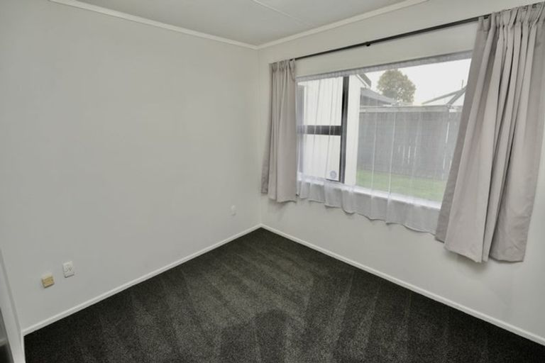 Photo of property in 3 Charisma Court, Kelvin Grove, Palmerston North, 4414