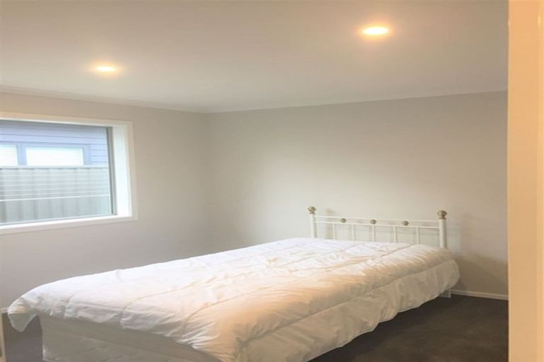 Photo of property in 8 Pateke Drive, Kenepuru, Porirua, 5022