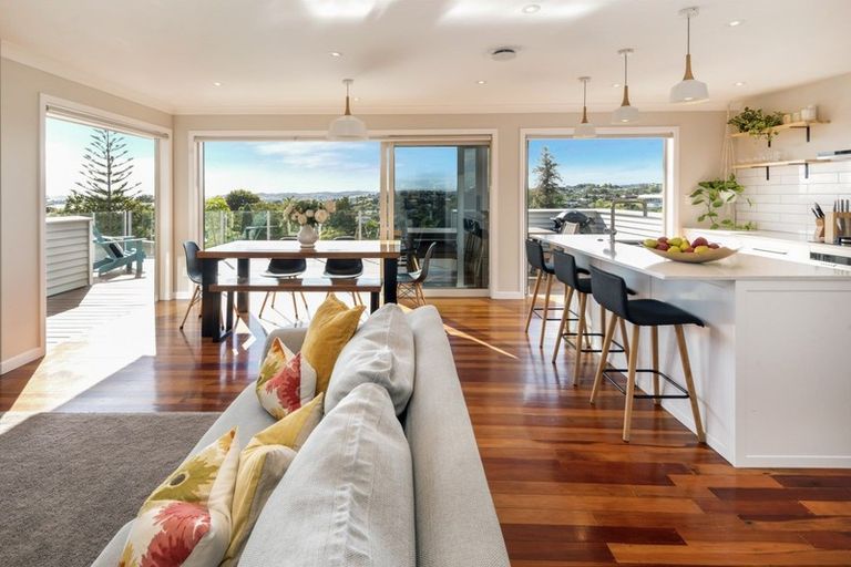 Photo of property in 78 Alexander Street, Cockle Bay, Auckland, 2014