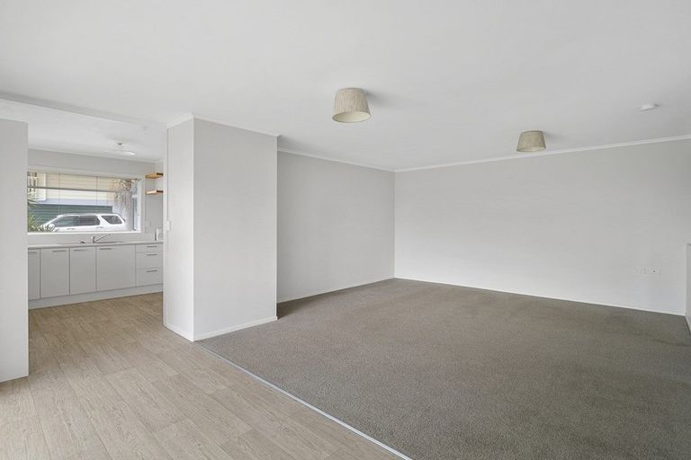 Photo of property in 8 Fidelis Avenue, Snells Beach, 0920