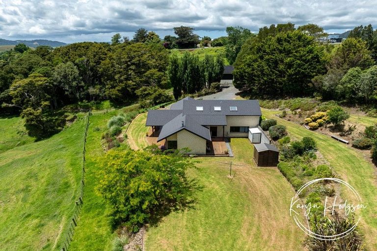 Photo of property in 87 Hurndall Street East, Maungaturoto, 0520