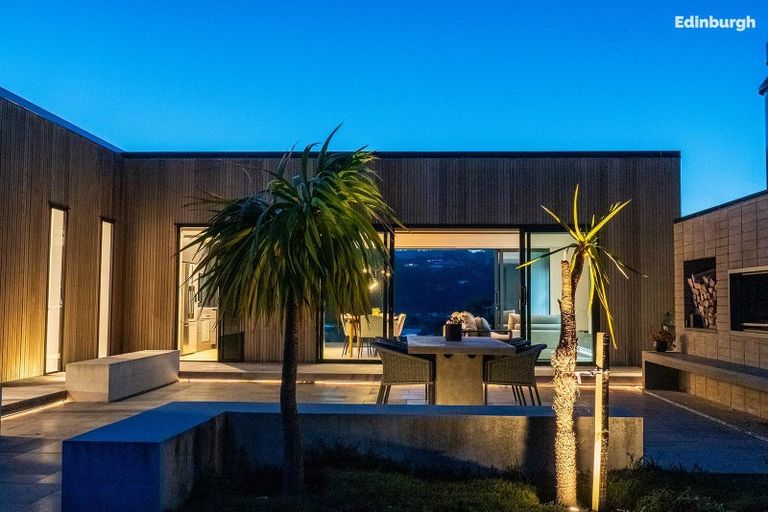 Photo of property in 1371 Taieri Mouth Road, Taieri Mouth, 9091