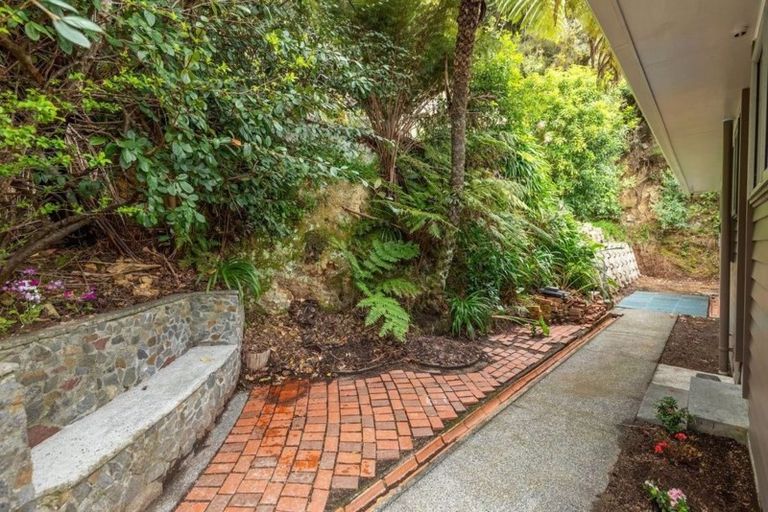 Photo of property in 30 Davis Grove, Wainuiomata, Lower Hutt, 5014