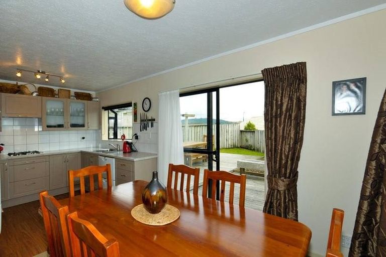 Photo of property in 1 Northwood Close, Woodridge, Wellington, 6037