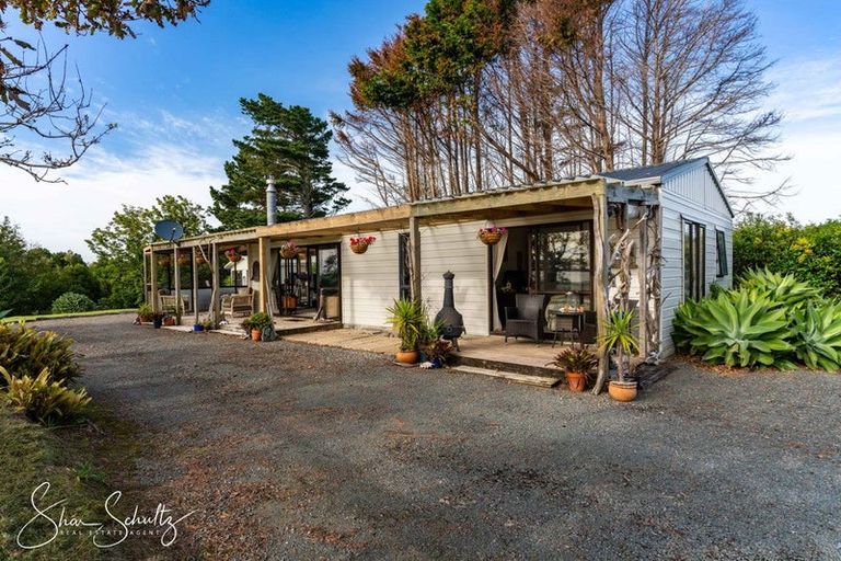Photo of property in 800 Bickerstaffe Road, Maungaturoto, 0587