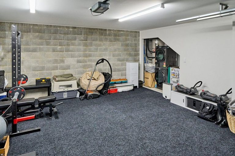 Photo of property in 33 Holystone Road, Whitby, Porirua, 5024