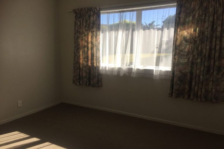 Photo of property in 61 Luton Avenue, Sunnyhills, Auckland, 2010