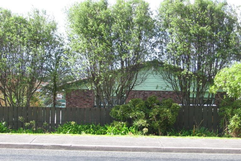 Photo of property in 2/87 Sunset Road, Totara Vale, Auckland, 0632