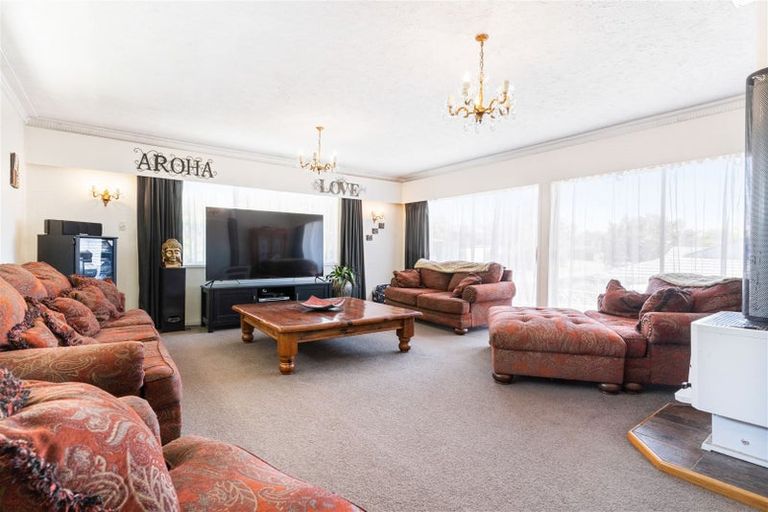 Photo of property in 36 Cascades Road, Pakuranga Heights, Auckland, 2010