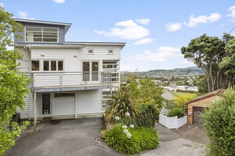 Photo of property in 85a Nevay Road, Miramar, Wellington, 6022