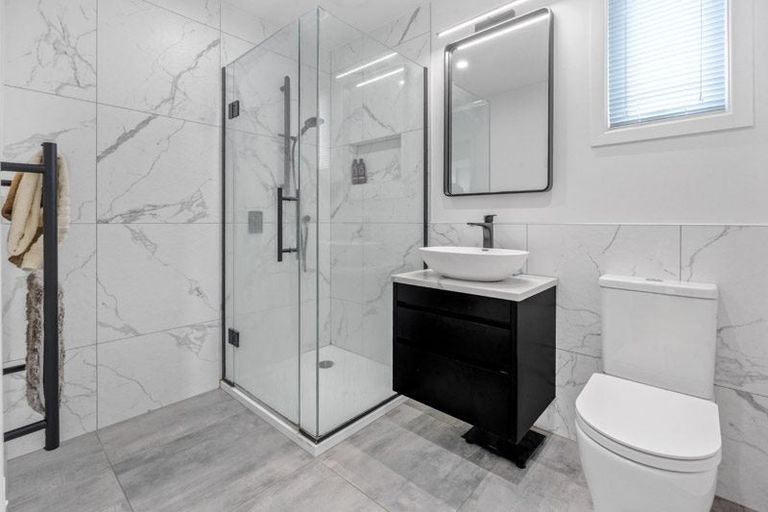 Photo of property in 9 O'halloran Road, Howick, Auckland, 2014