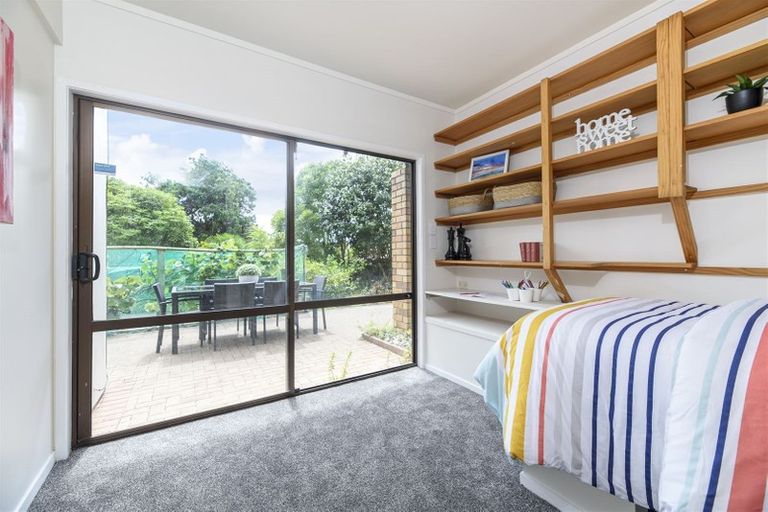 Photo of property in 1 Kallista Place, Browns Bay, Auckland, 0630