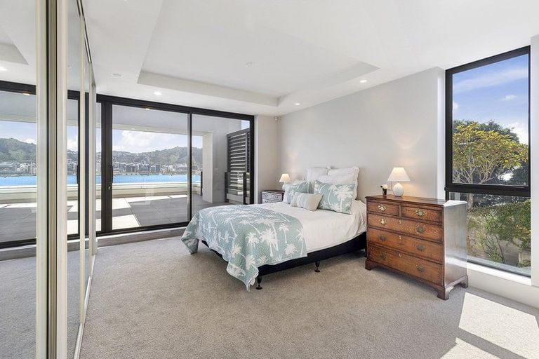 Photo of property in 4/308 Oriental Parade, Oriental Bay, Wellington, 6011