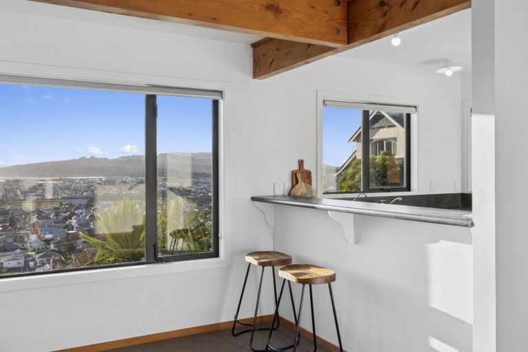 Photo of property in 48 Easther Crescent, Kew, Dunedin, 9012