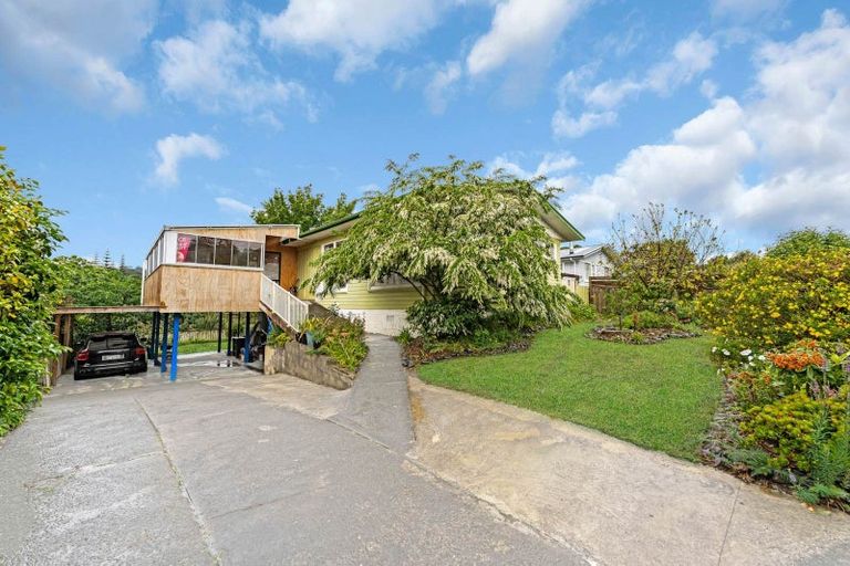 Photo of property in 22 Lawrence Crescent, Hillpark, Auckland, 2102