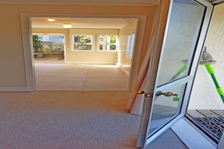 Photo of property in 8a Matama Road, Glen Eden, Auckland, 0602