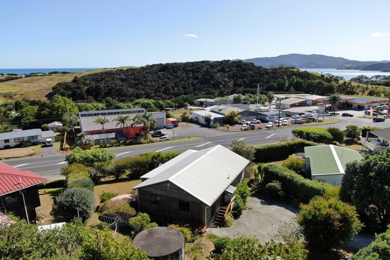 Photo of property in 5 Cable Bay Block Road, Cable Bay, 0420