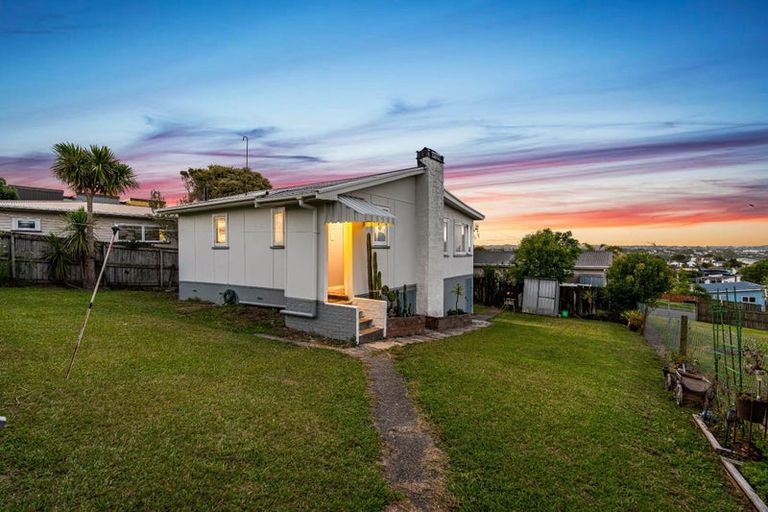 Photo of property in 1/33 Lavelle Road, Henderson, Auckland, 0612