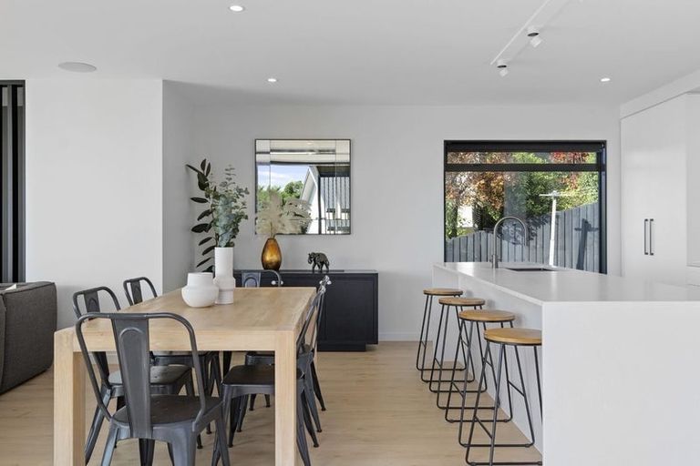 Photo of property in 3 Selleck Street, Mount Pleasant, Christchurch, 8081