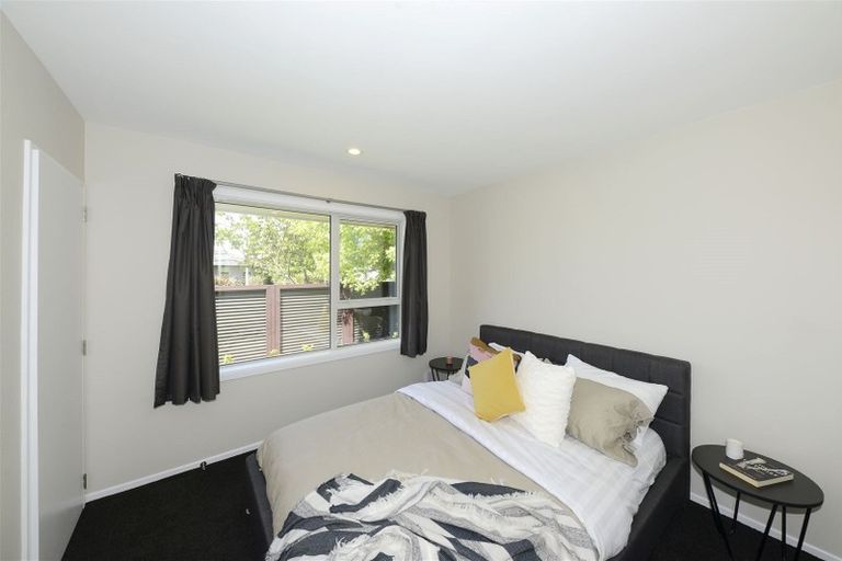 Photo of property in 6 Elwyn Place, Avonhead, Christchurch, 8042