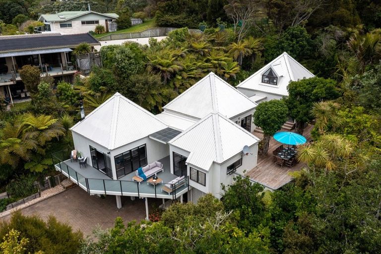 Photo of property in 38 Glenelg Road, Red Beach, 0932