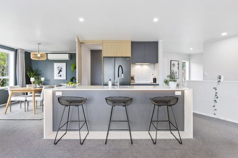 Photo of property in 5 Whale Cove, Stanmore Bay, Whangaparaoa, 0932