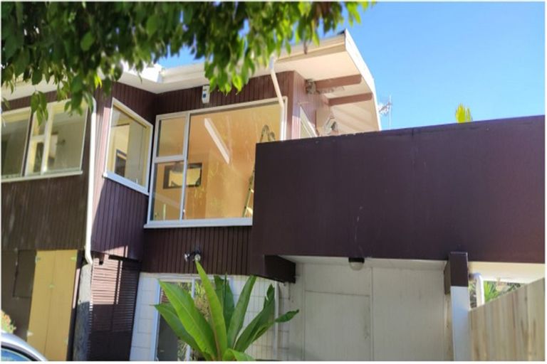 Photo of property in 75 Sunrise Avenue, Murrays Bay, Auckland, 0630