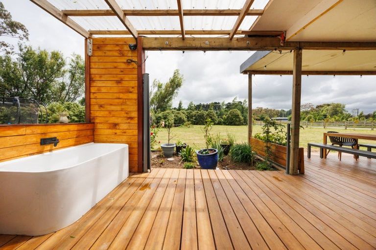 Photo of property in 2 Ashgrove Lane, Ashhurst, 4470