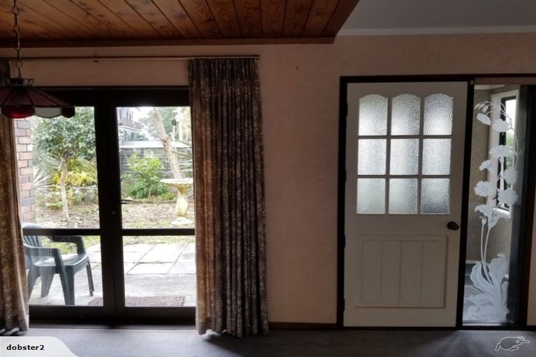 Photo of property in 1/104 Mokoia Road, Birkenhead, Auckland, 0626