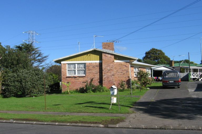 Photo of property in 39 Sandbrook Avenue, Otara, Auckland, 2023