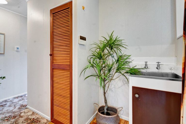 Photo of property in 8 Lyn Street, Lynmouth, New Plymouth, 4310