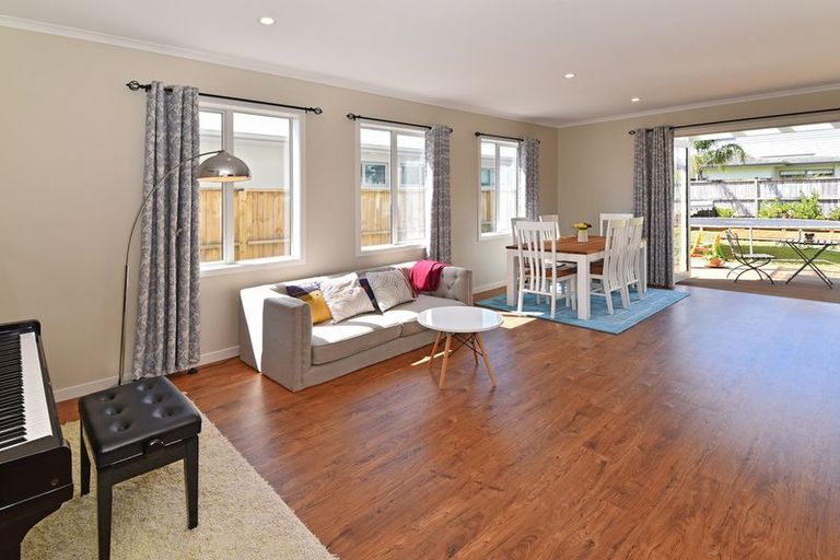 Photo of property in 6 Turua Rise, Karaka, Papakura, 2113