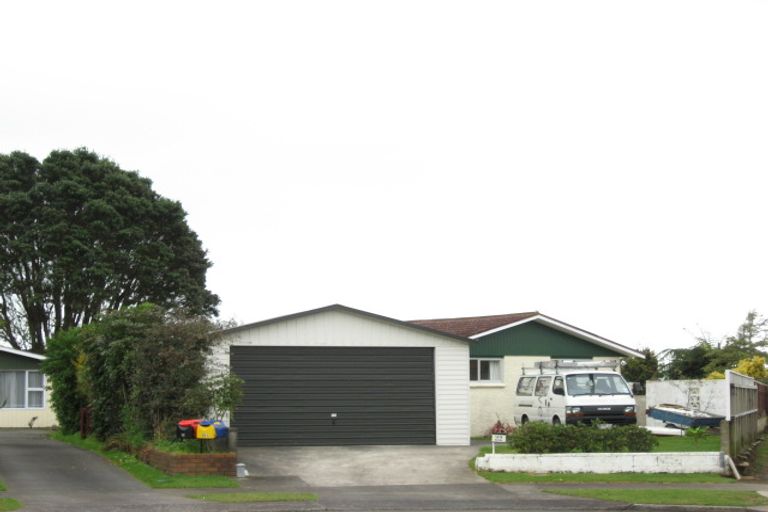 Photo of property in 22 Trimble Place, Bell Block, New Plymouth, 4312