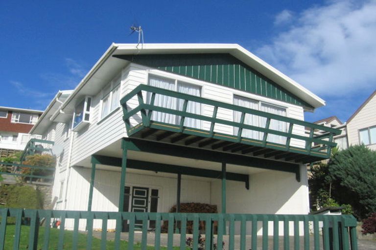 Photo of property in 37 Ernest Street, Ranui, Porirua, 5024