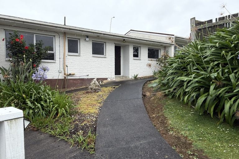 Photo of property in 2/210 Shirley Road, Papatoetoe, Auckland, 2025