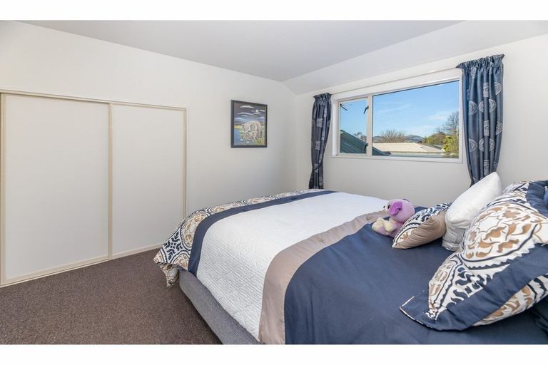 Photo of property in 3/50 Division Street, Riccarton, Christchurch, 8041